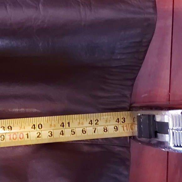 SOLD SOLD SOLD Leather trench with fur collar. Jonathan Christopher size 12 - Picture 13 of 16